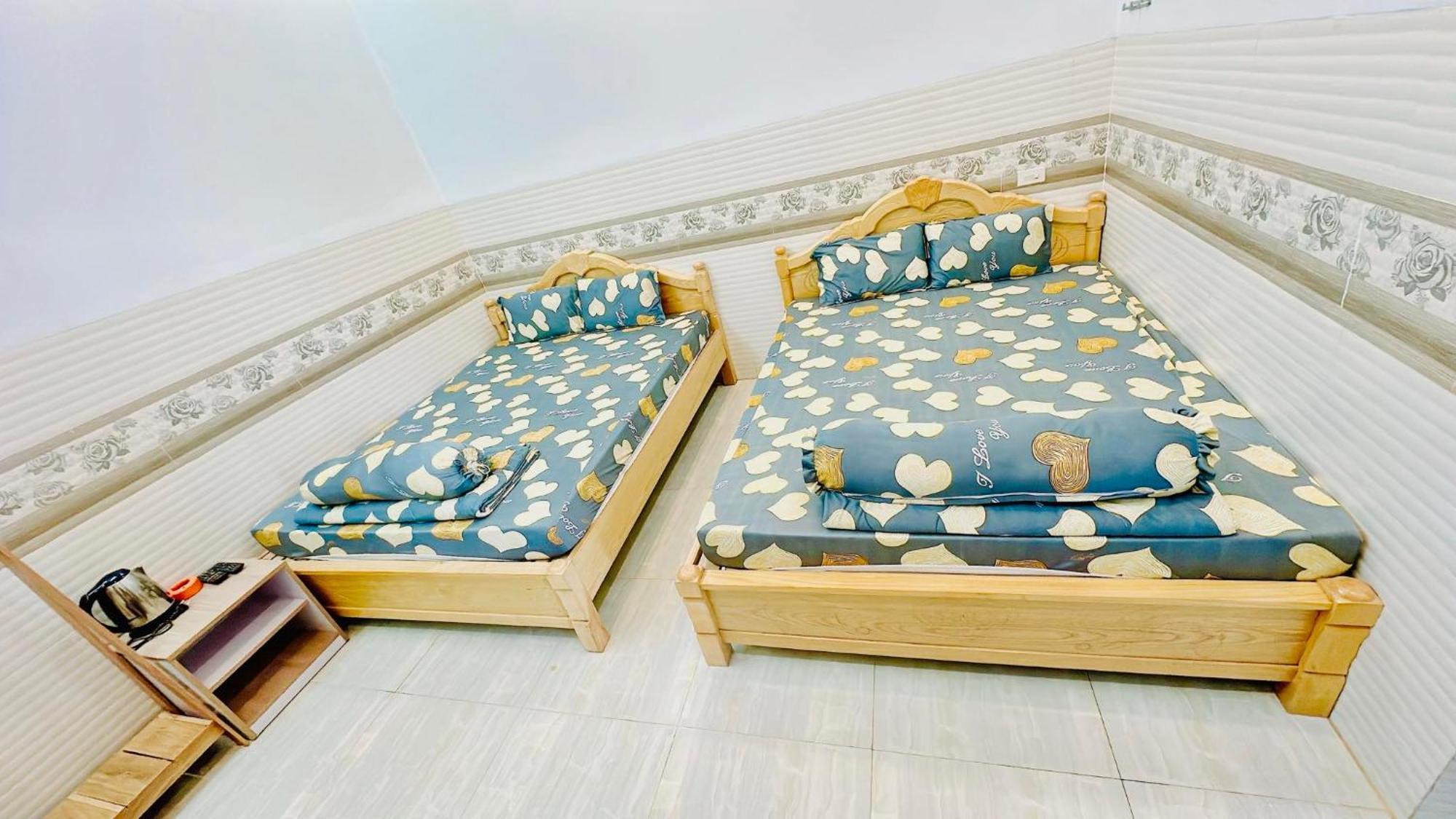 Nha Nghi Le Duoc Hotel Ха Тени Екстериор снимка